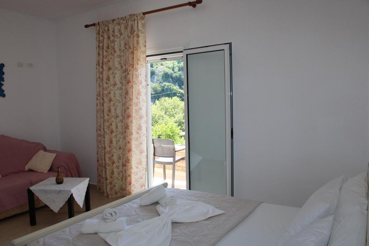 Penelope 2 Hotel Dhermi Exterior photo